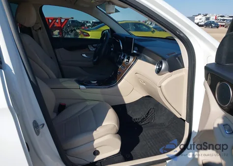 2019 Mercedes-Benz Glc 300 из США, поврежденный, VIN WDC0G4JB1KF643163